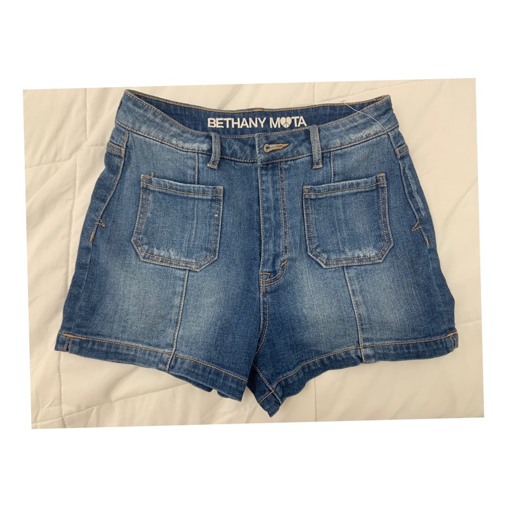 High Rise Shorts-SOLD🚨🚨🚨🚨